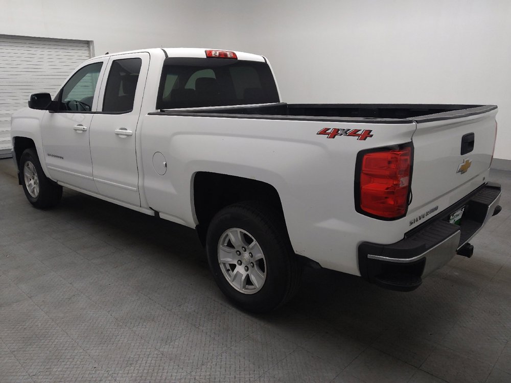 Used 2018 Chevrolet Silverado 1500 LT w/ Trailering Package image 3