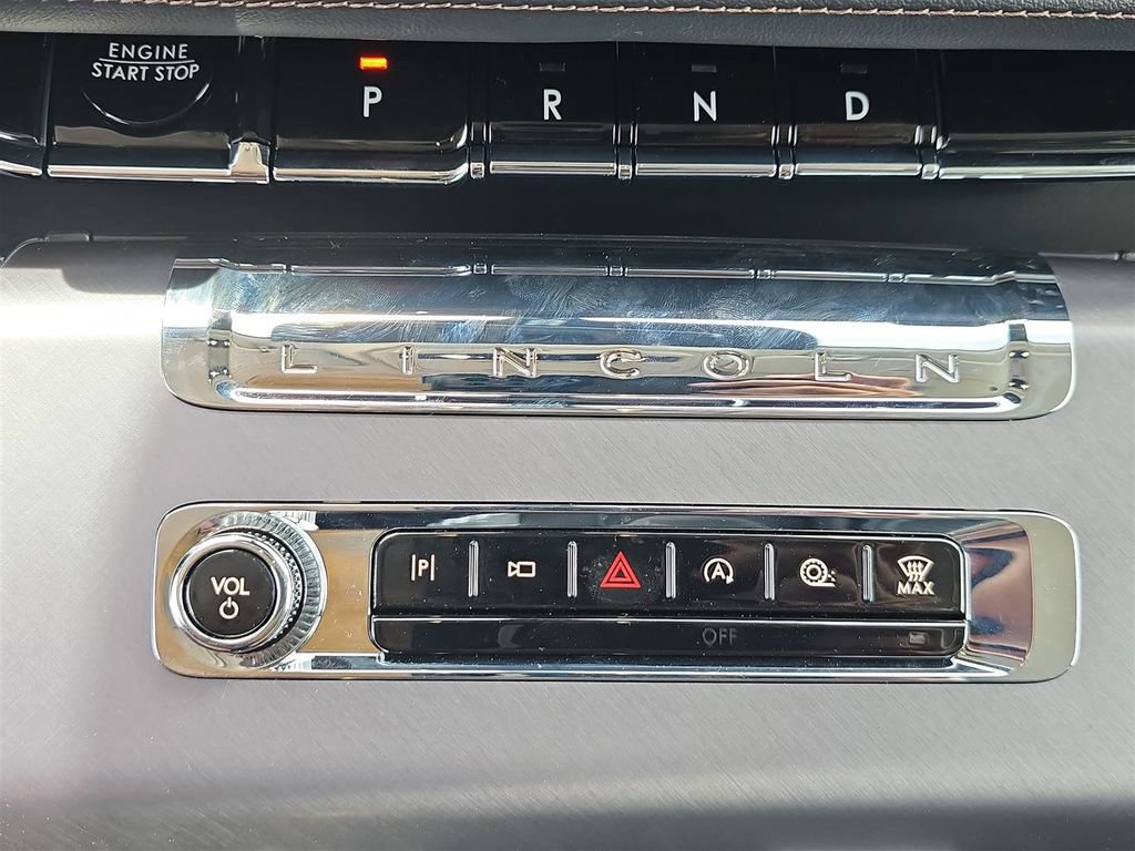 New 2025 Lincoln Aviator 2WD w/ Equipment Group 101A image 23