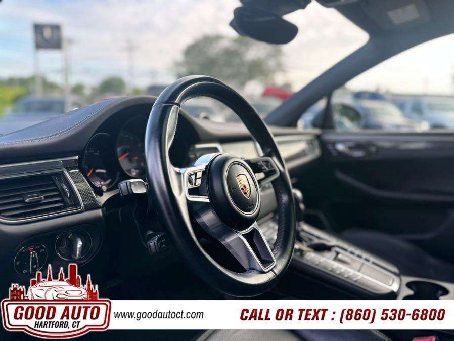 Used 2017 Porsche Macan GTS image 4
