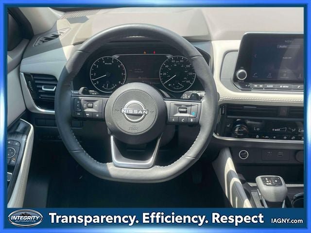 Used 2023 Nissan Rogue SL AWD/4WD image 14
