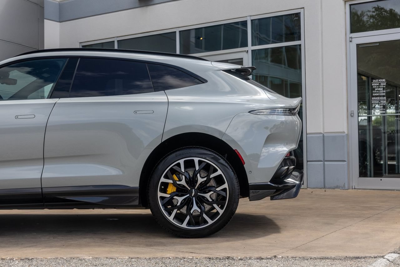 Used 2023 Aston Martin DBX 707 AWD/4WD image 19