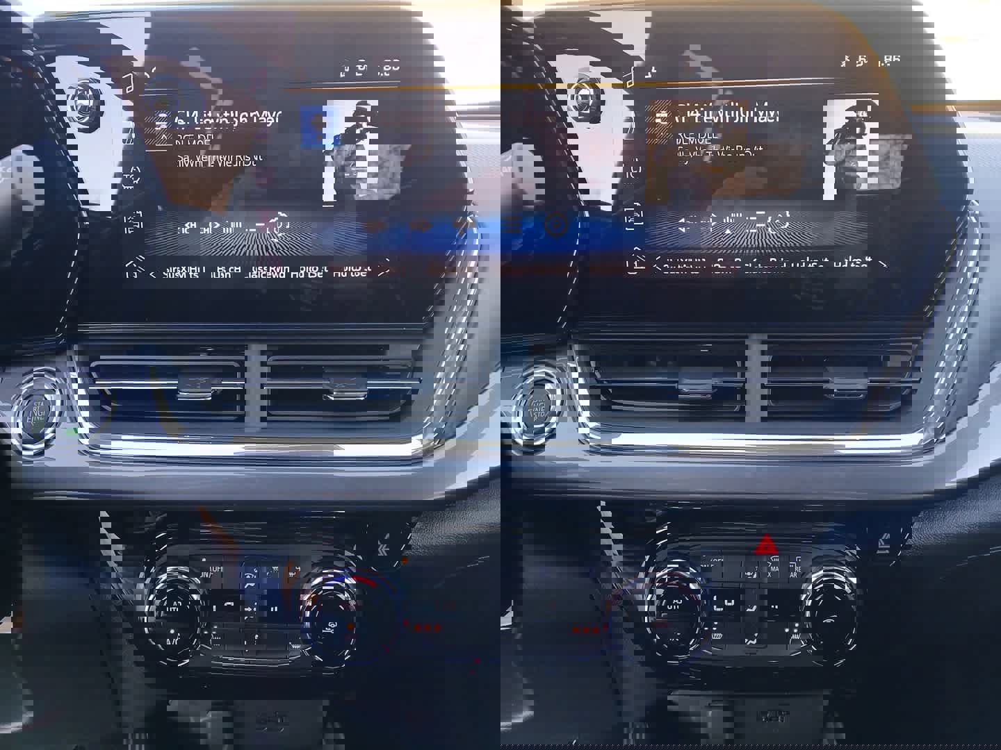 New 2026 Chevrolet Trax ACTIV w/ Sunroof Package image 32