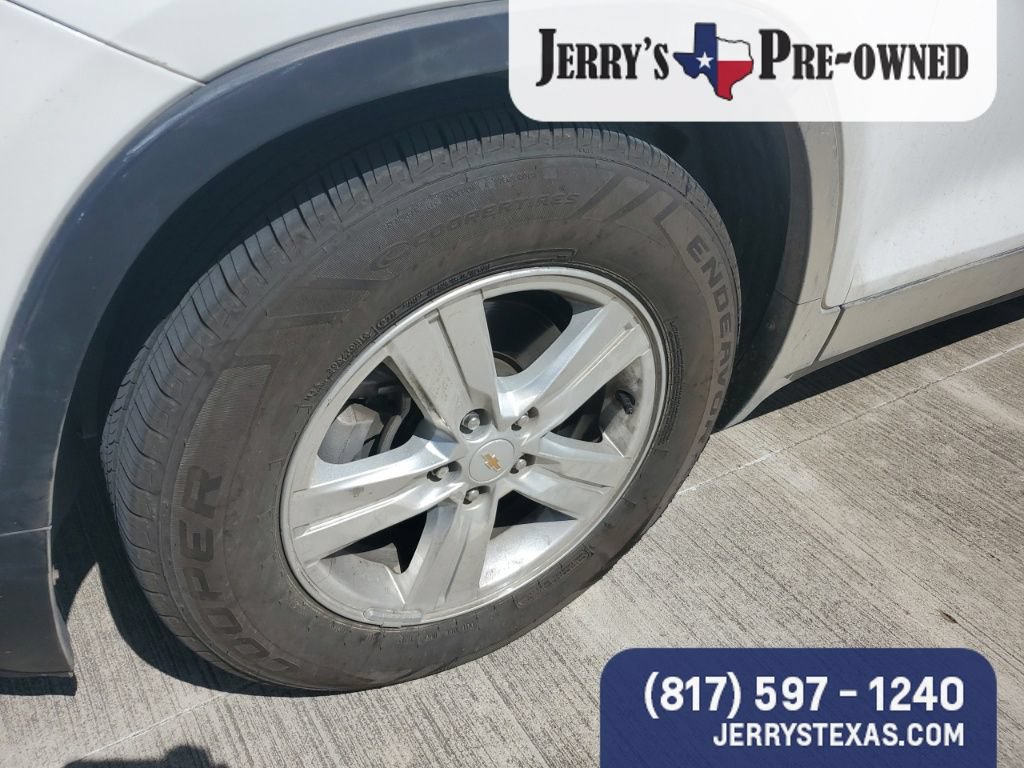 Used 2018 Chevrolet Trax LT w/ LT Convenience Package FWD image 2