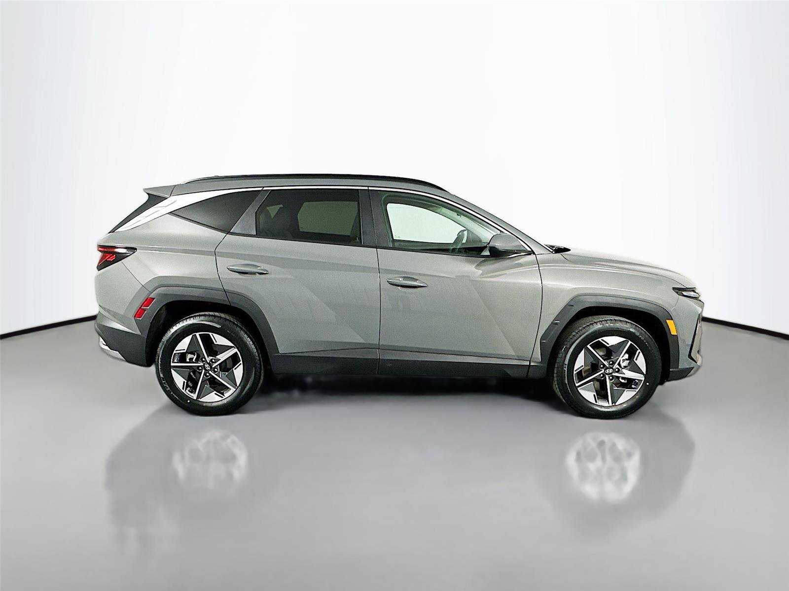 Used 2025 Hyundai Tucson SEL AWD/4WD image 17