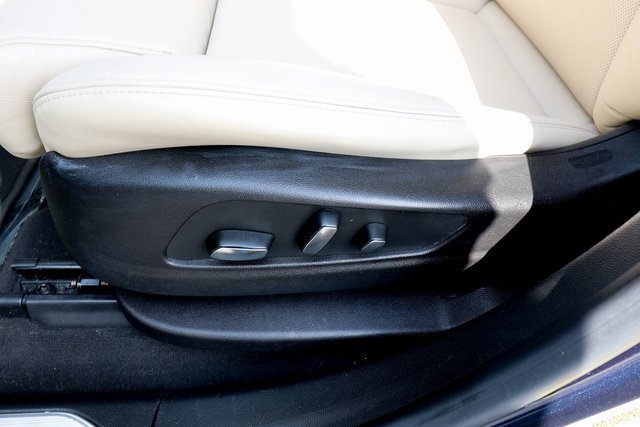 Used 2017 Cadillac XT5 Luxury w/ Driver Awareness Package image 36