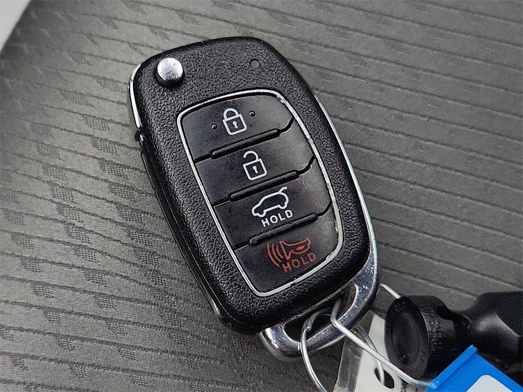 Used 2017 Hyundai Santa Fe Sport image 27