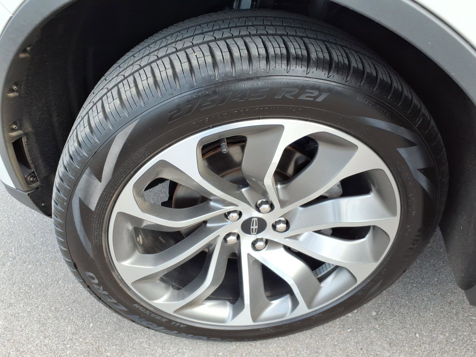 Used 2025 Lincoln Aviator Reserve w/ Luxury Package image 9