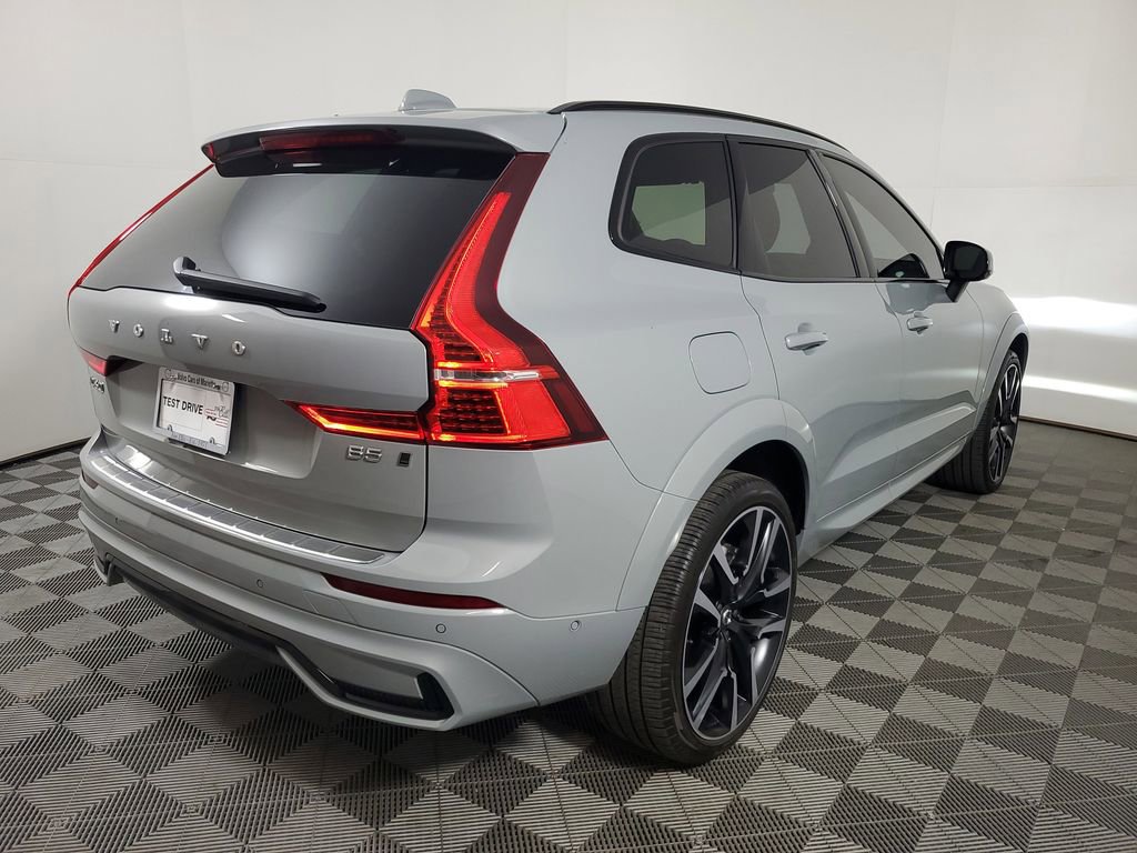 Used 2024 Volvo XC60 B5 Ultimate w/ Protection Package Premier image 8