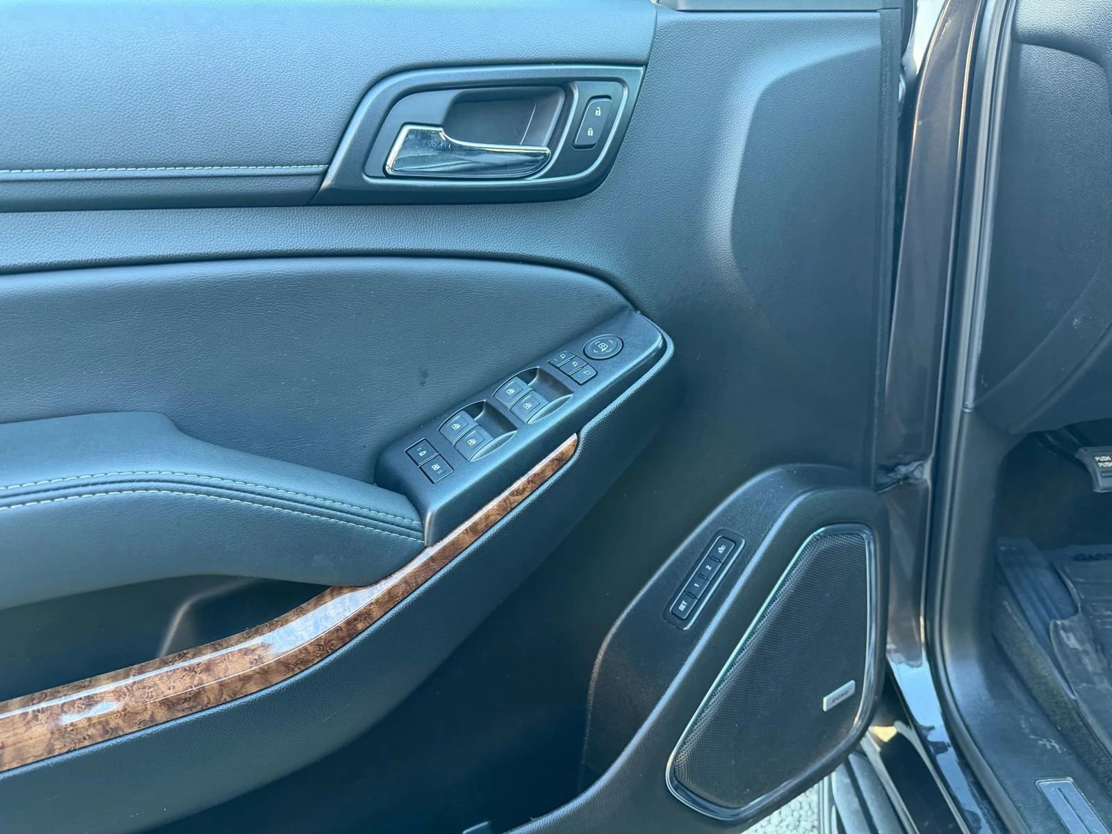 Used 2018 Chevrolet Tahoe Premier w/ RST 6.2L Performance Edition image 15