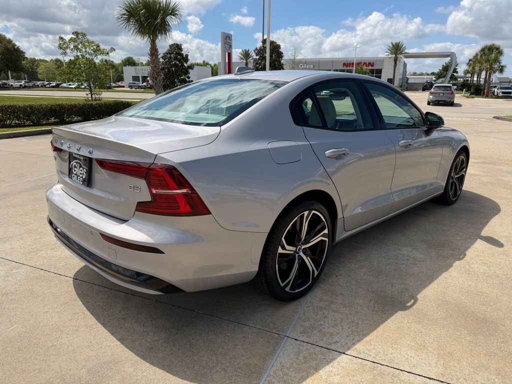 Used 2025 Volvo S60 B5 Core image 5