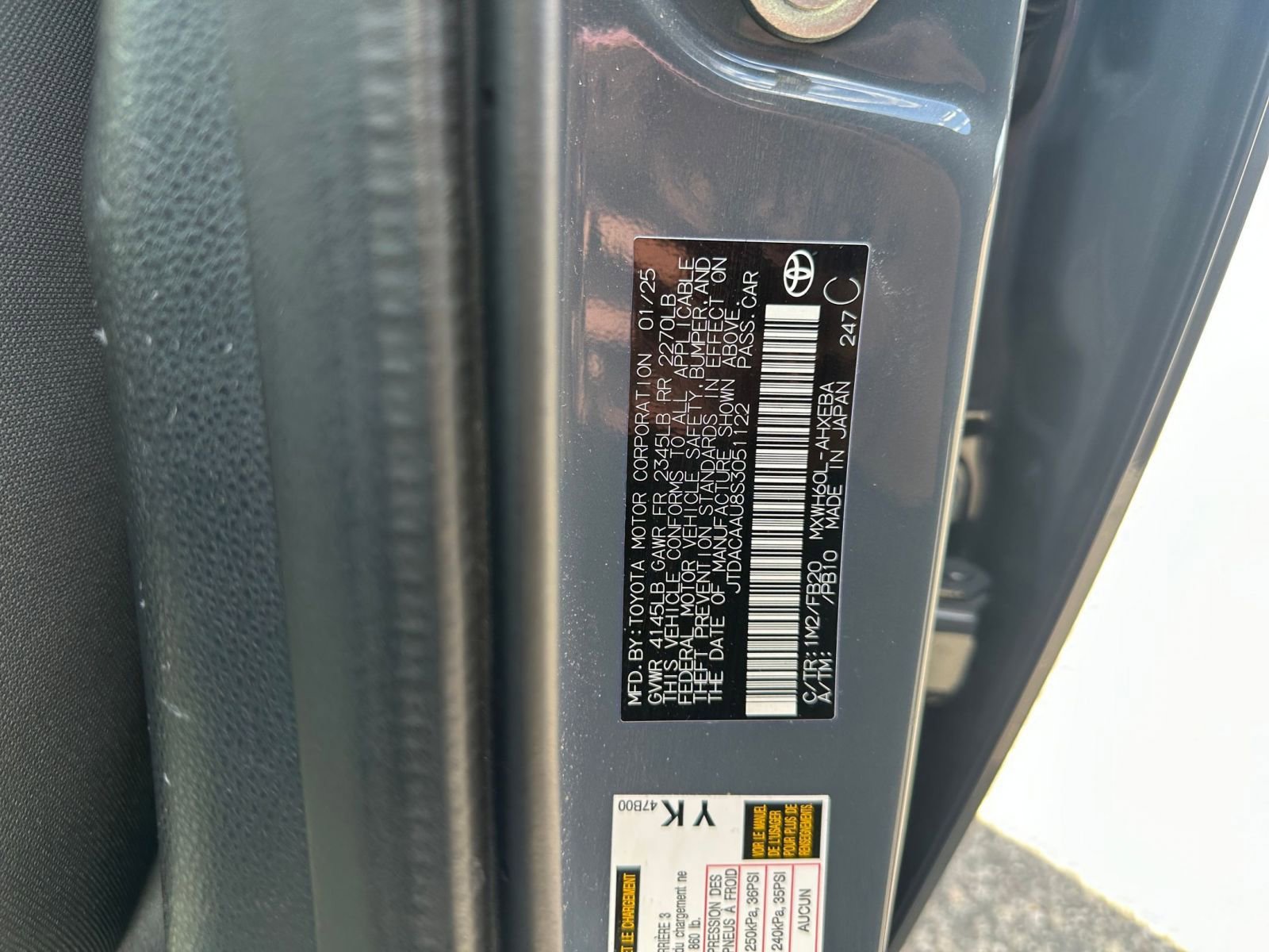 Used 2025 Toyota Prius LE image 27