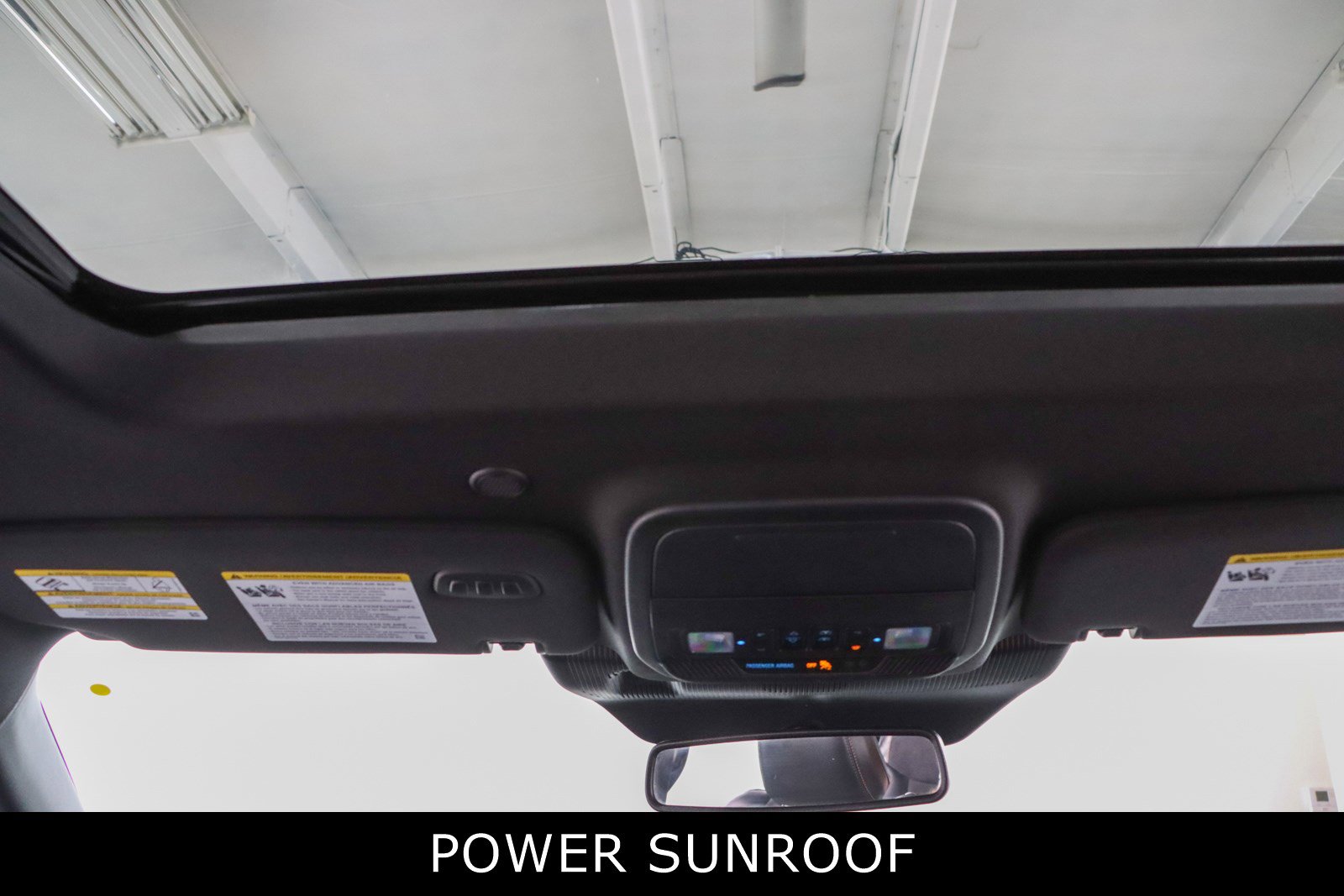 Used 2025 Ford Explorer ST AWD/4WD image 21