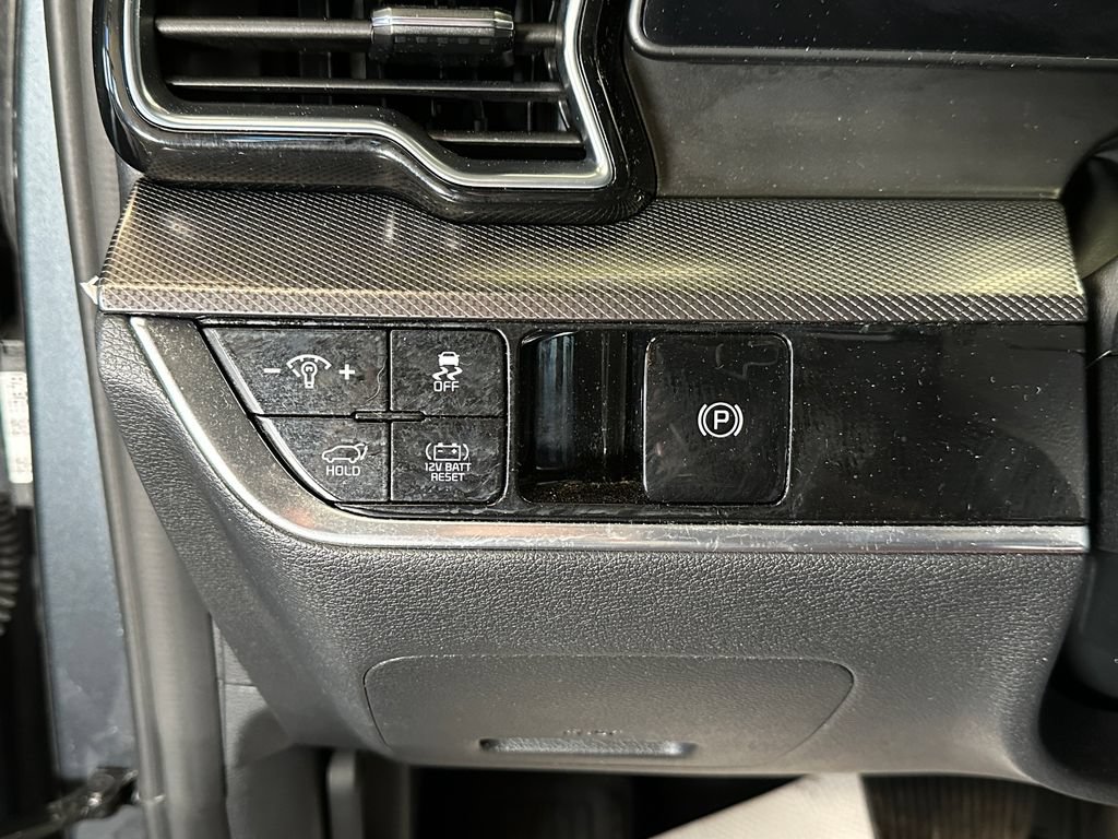 Used 2025 Kia Sportage SX Prestige AWD/4WD image 18
