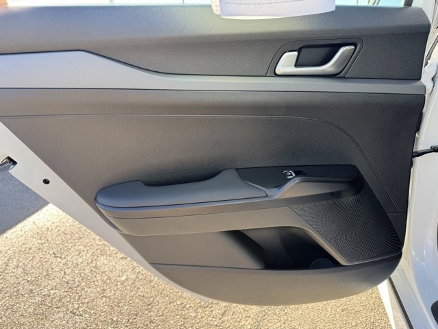 Used 2025 Kia K5 LXS image 12