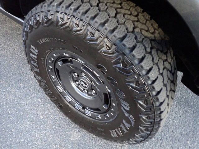 Used 2022 Ford Bronco Everglades image 11