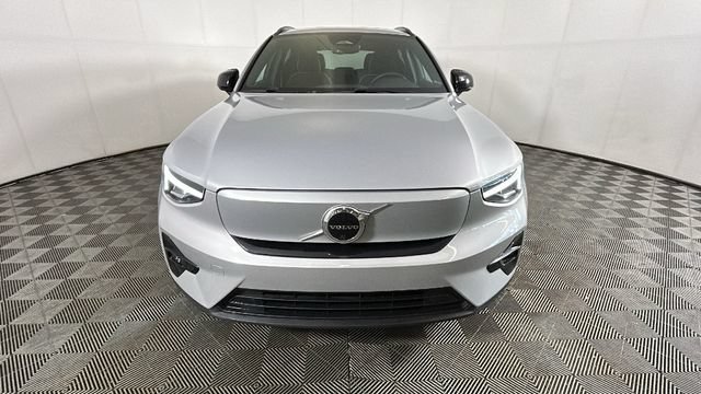 Used 2023 Volvo XC40 Recharge Plus AWD/4WD image 7