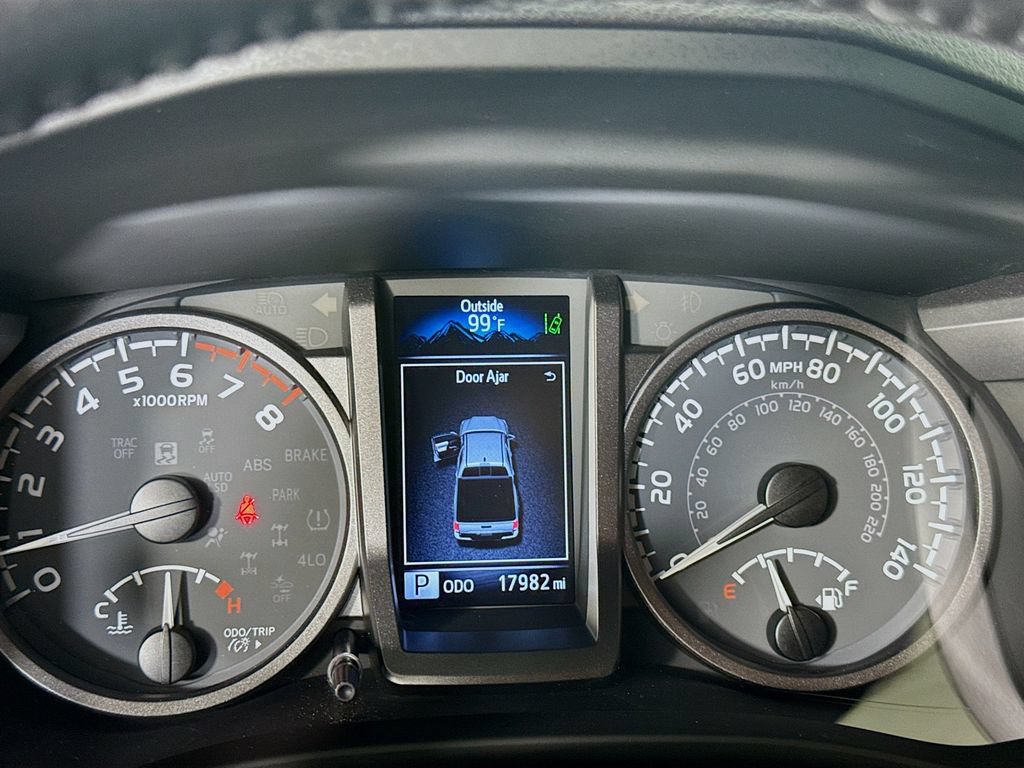 Certified 2022 Toyota Tacoma TRD Sport w/ Technology Package AWD/4WD image 12