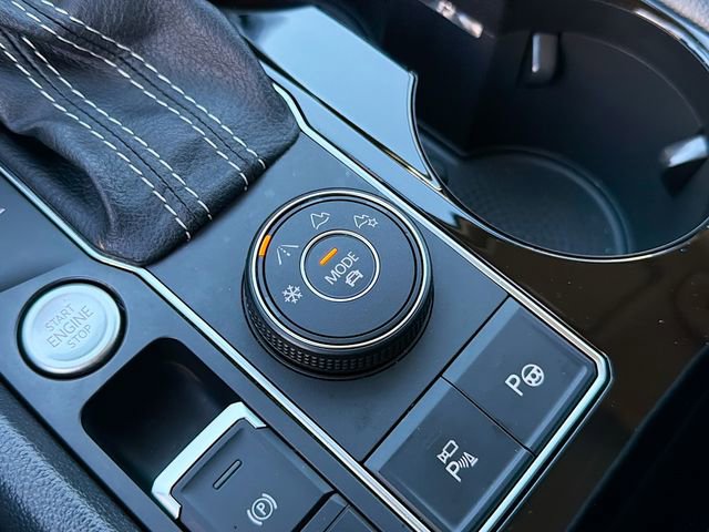 Used 2023 Volkswagen Atlas SEL Premium image 31