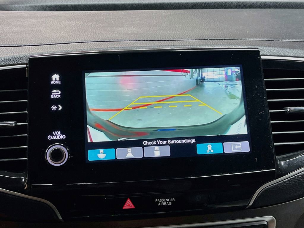 Used 2025 Honda Passport EX-L image 13