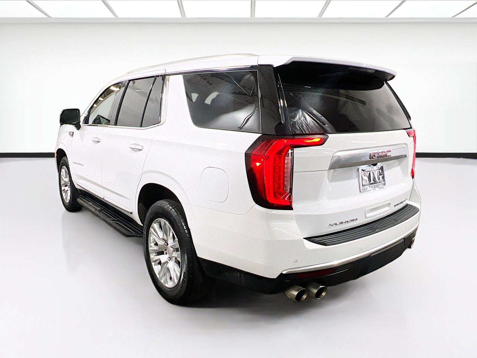 Used 2024 GMC Yukon Denali RWD image 6