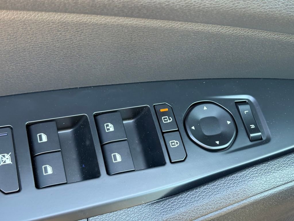 New 2026 Kia Sportage LX image 16