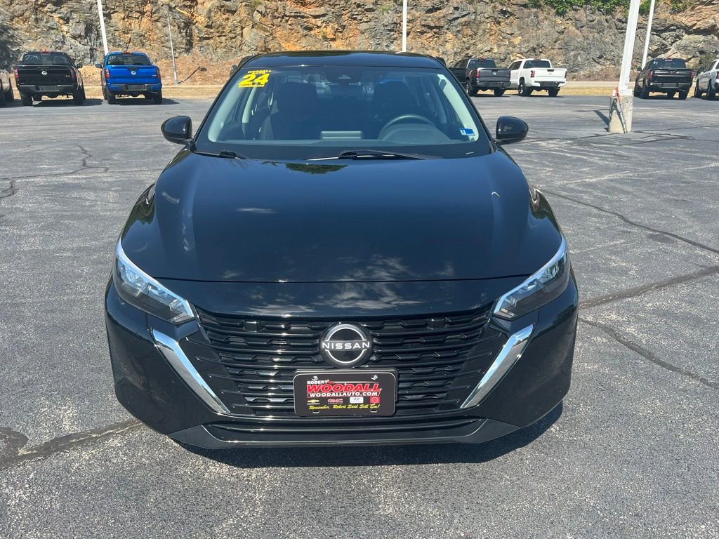 Used 2024 Nissan Sentra S w/ Lighting Package FWD image 2