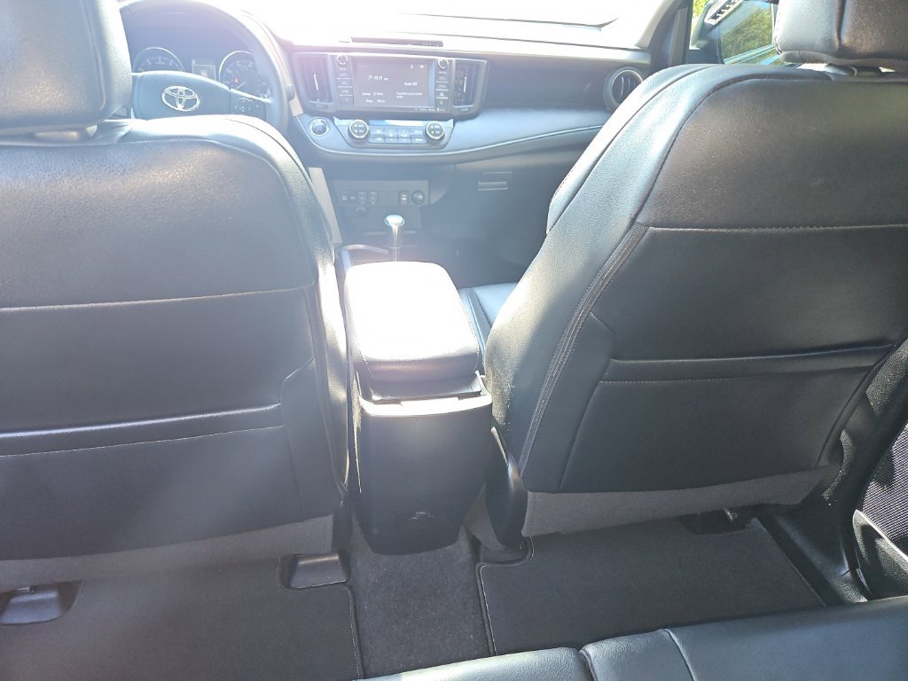 Used 2017 Toyota RAV4 Limited AWD/4WD image 24