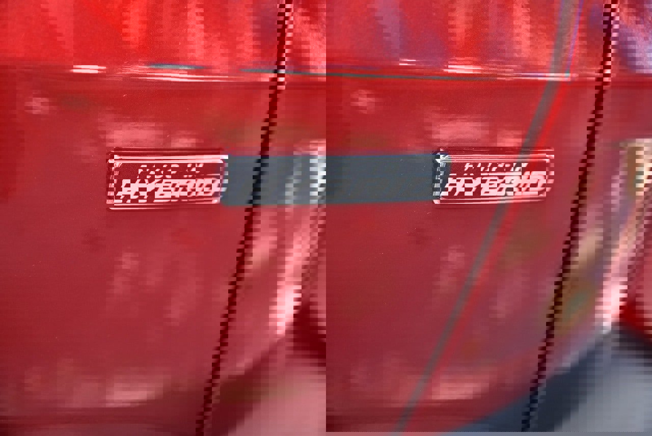 Used 2024 Ford Escape SE image 38