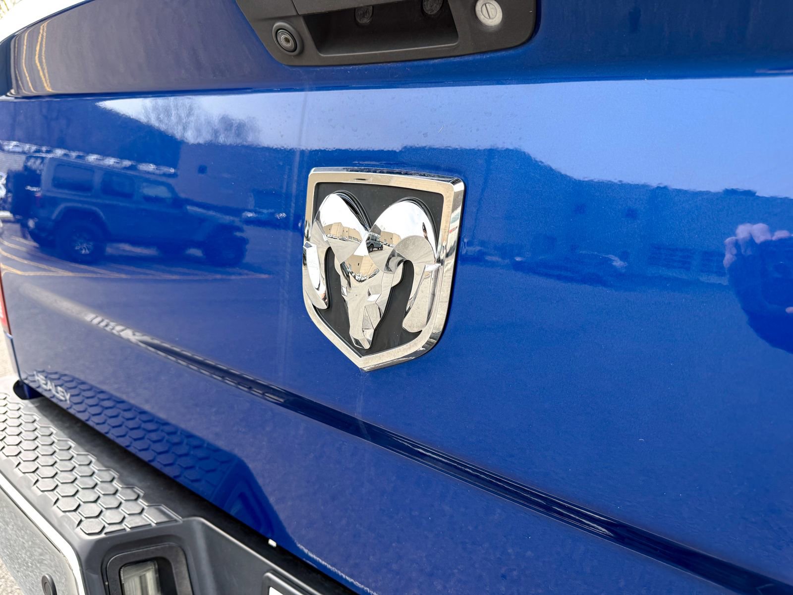 Used 2015 RAM 2500 Tradesman w/ Chrome Appearance Group image 7