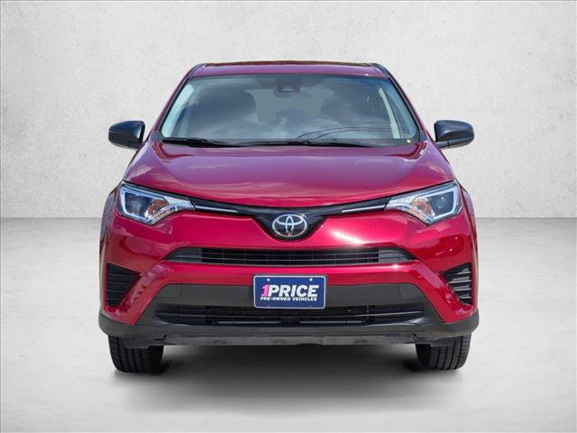 Used 2018 Toyota RAV4 LE FWD image 2