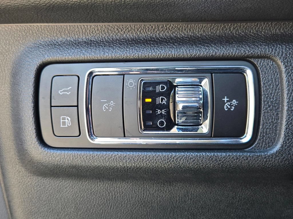 Used 2024 Lincoln Corsair Grand Touring w/ Equipment Group 301A AWD/4WD image 23