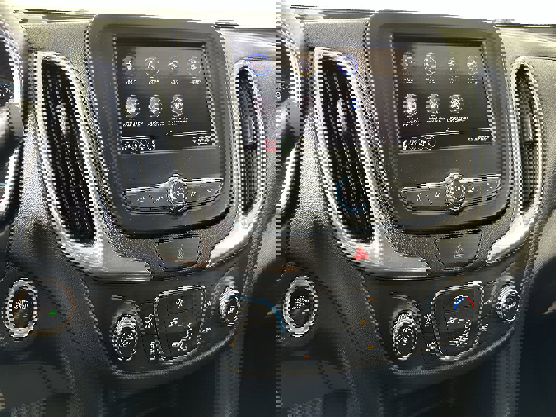 Used 2020 Chevrolet Equinox LT image 50