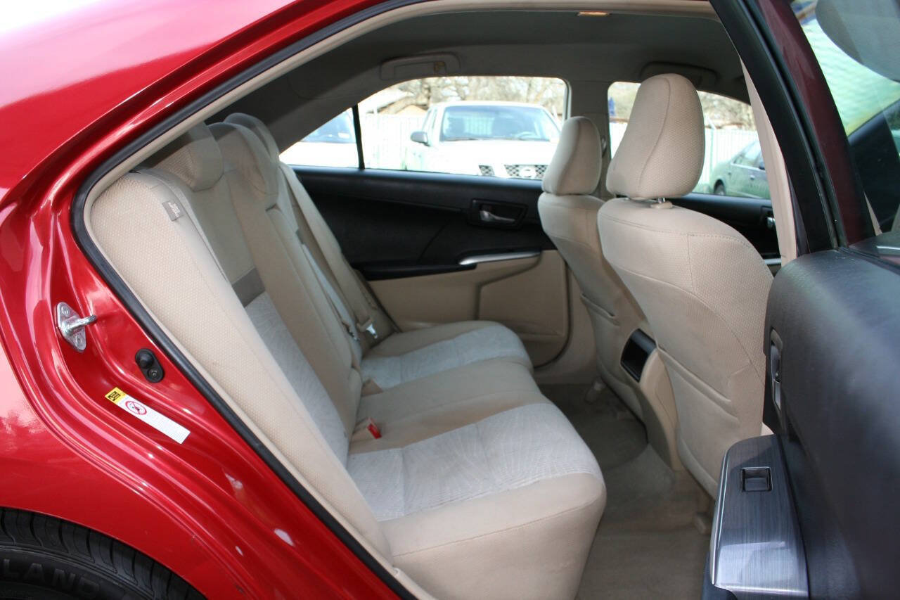 Used 2012 Toyota Camry LE w/ Preferred Accessory Pkg FWD image 20