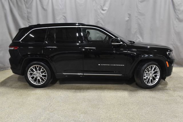 Used 2025 Jeep Grand Cherokee Summit w/ Adv Protech Group IV image 3