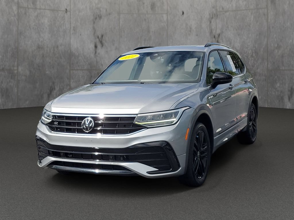 Used 2022 Volkswagen Tiguan SE R-Line AWD/4WD image 3