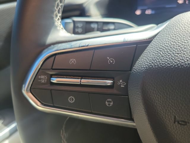 Used 2025 Chevrolet Traverse High Country FWD image 22