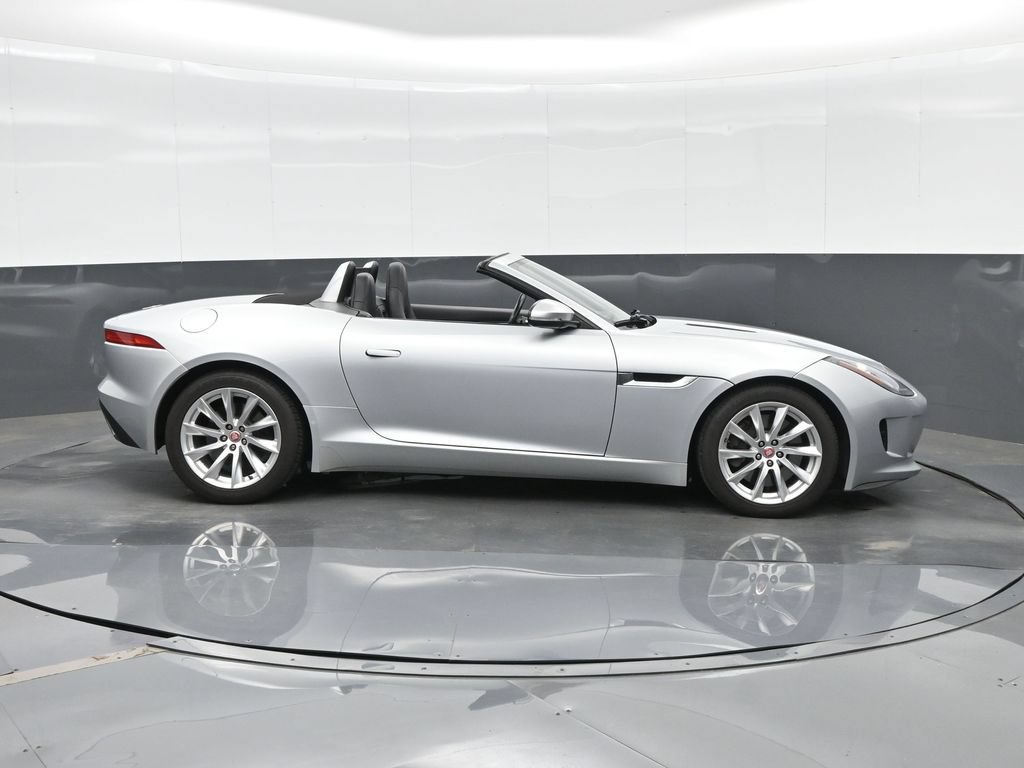 Used 2016 Jaguar F-TYPE Convertible RWD image 10