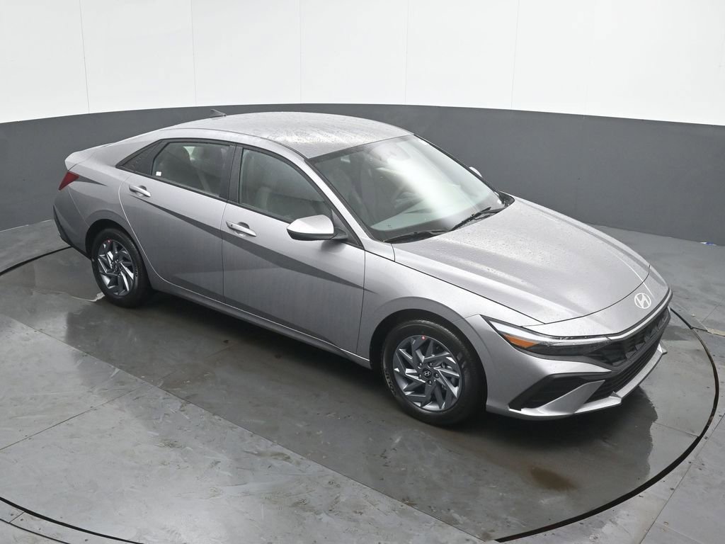 New 2026 Hyundai Elantra Hybrid FWD image 38