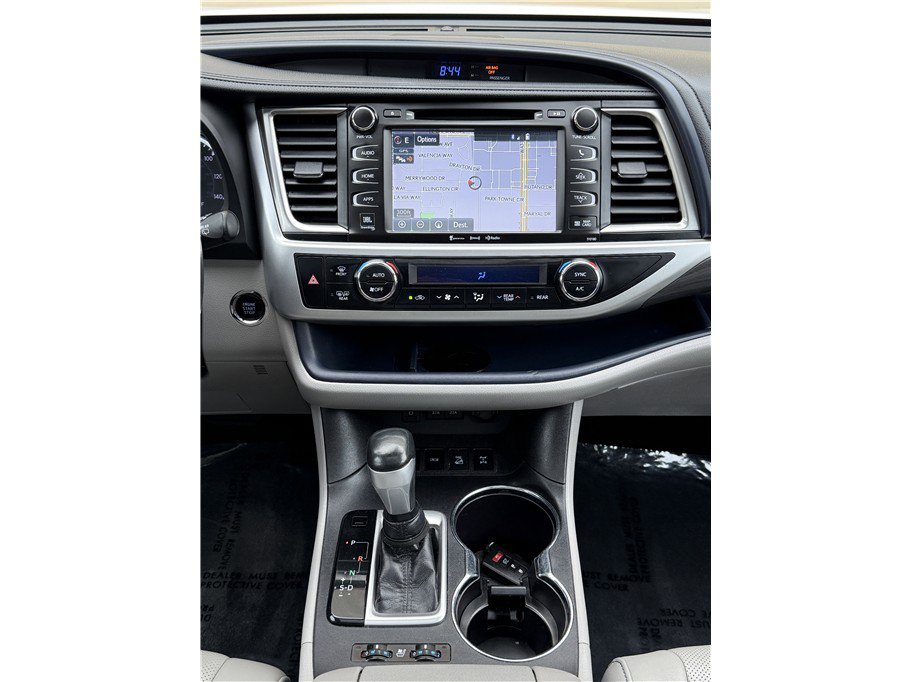 Used 2018 Toyota Highlander Limited AWD/4WD image 20