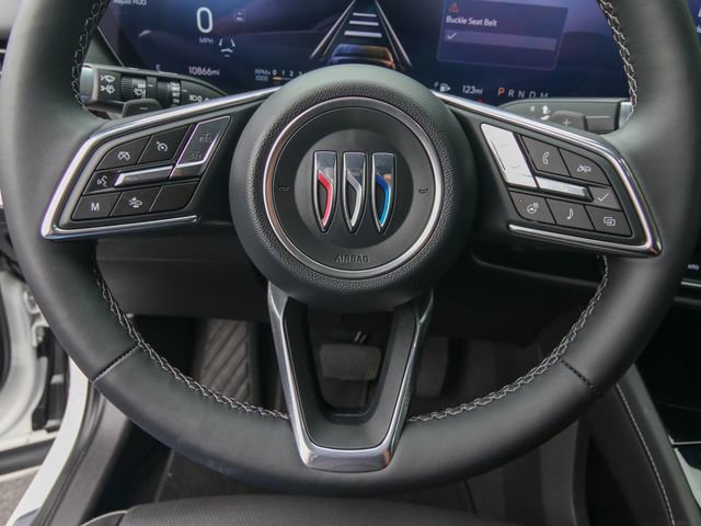 Used 2024 Buick Envision Avenir image 17