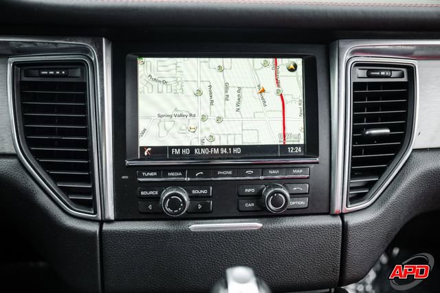 Used 2015 Porsche Macan Turbo image 65