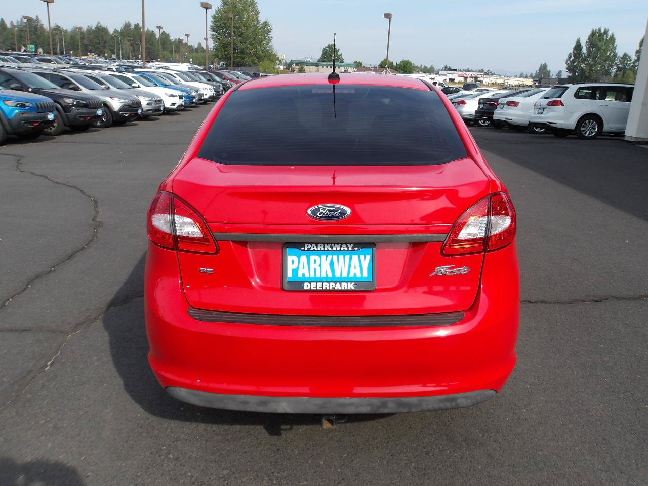 Used 2013 Ford Fiesta SE FWD image 4