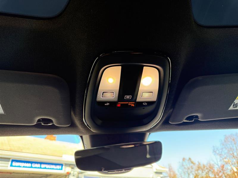 Used 2024 Volvo C40 P8 Recharge Ultimate w/ Protection Package Premier RWD image 32