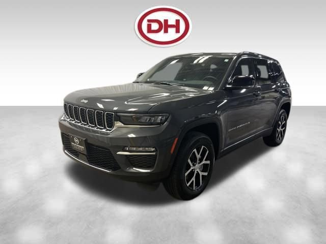 Used 2025 Jeep Grand Cherokee Limited w/ Trailer Tow Package image 7