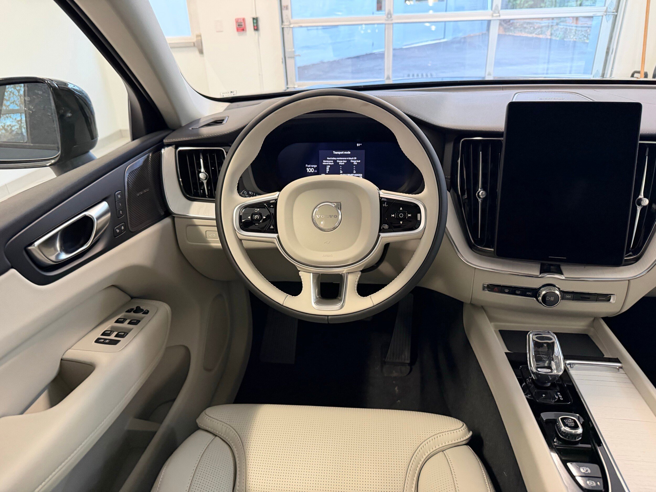New 2026 Volvo XC60 B5 Ultra w/ Protection Package Premier AWD/4WD image 16