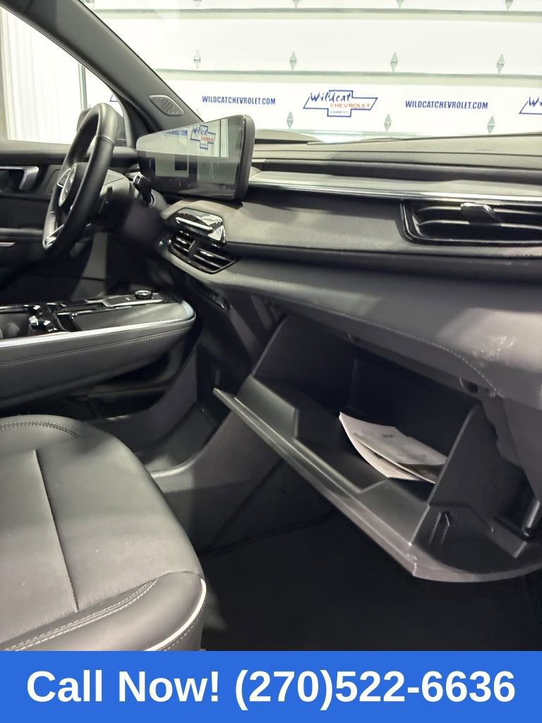 Used 2025 Buick Enclave Preferred image 48