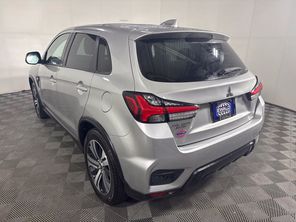 Used 2025 Mitsubishi Outlander Sport AWD image 7