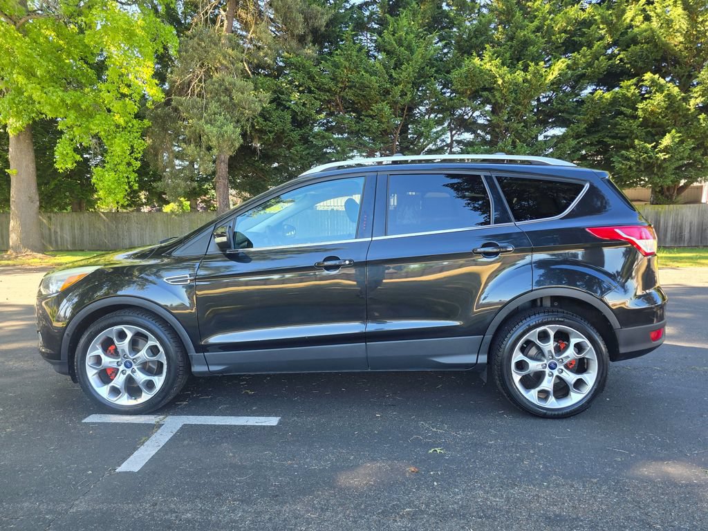 Used 2015 Ford Escape Titanium w/ Equipment Group 301A AWD/4WD image 3