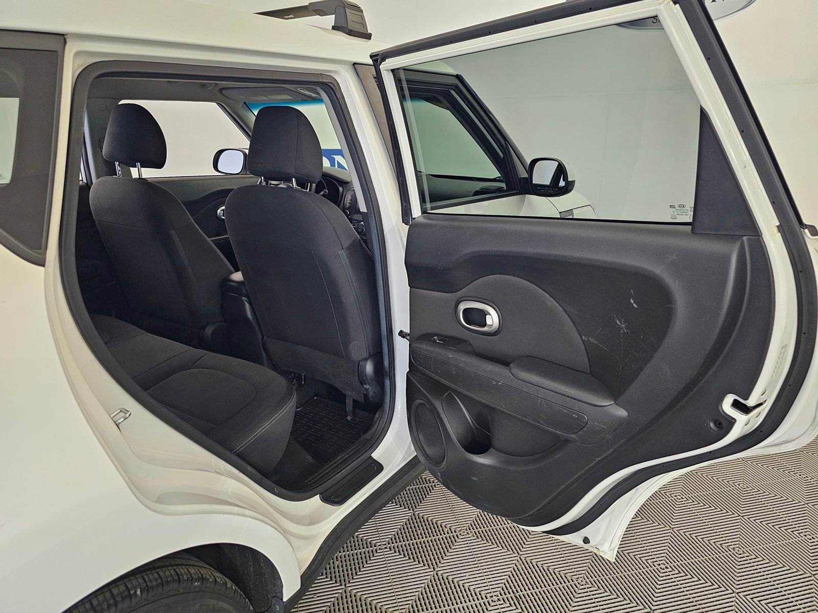 Used 2018 Kia Soul w/ Convenience Package FWD image 29