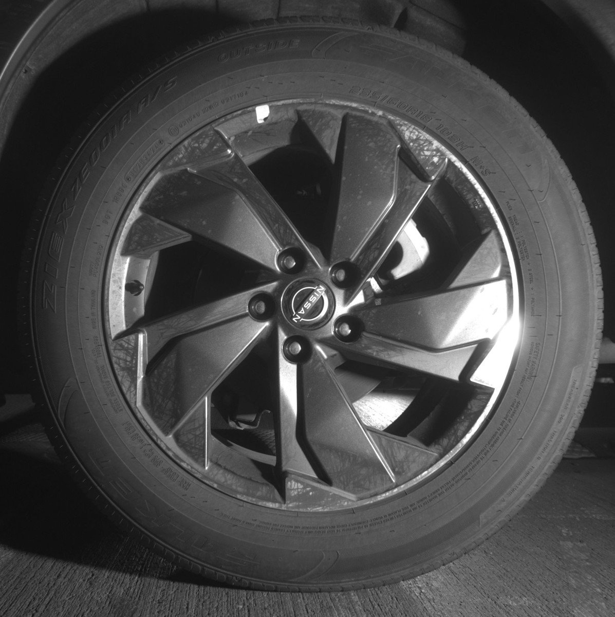 Used 2025 Nissan Rogue SV image 14